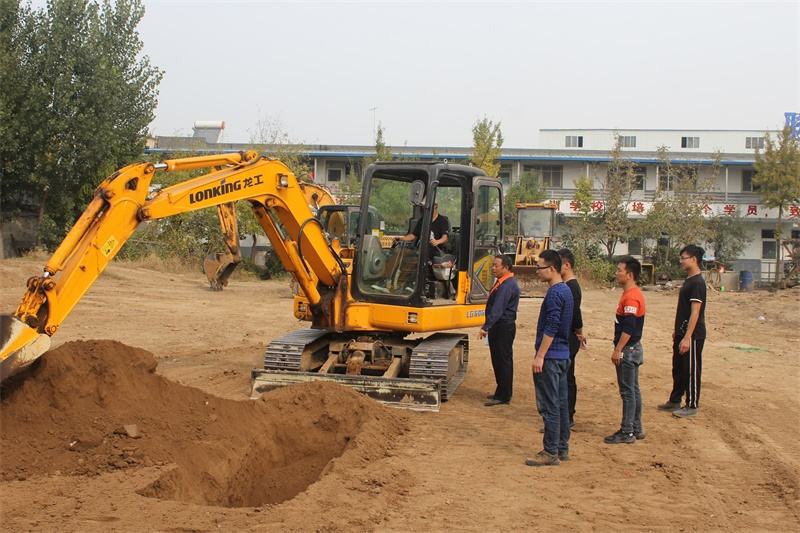 温县挖掘机机构
